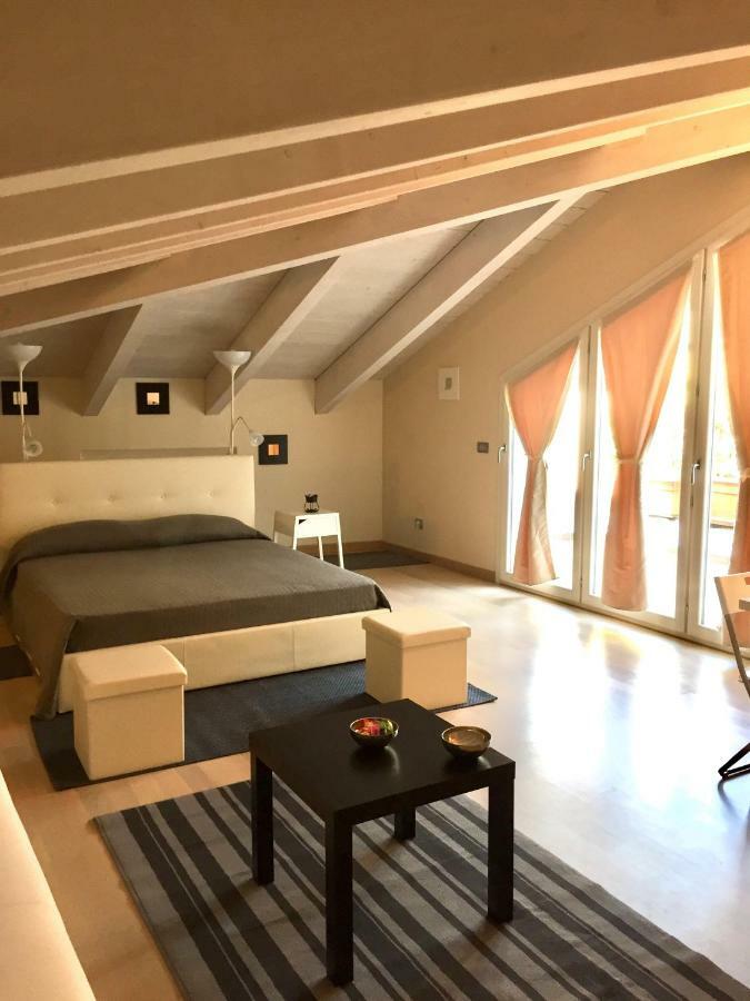 Residenza Virgiliana Suite Con Terrazza-Centro Storico Mantua Exterior foto