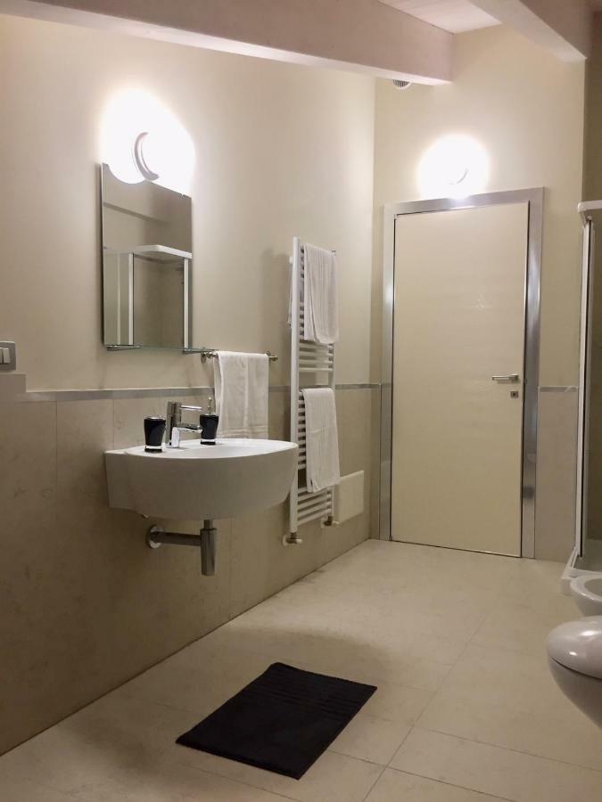 Residenza Virgiliana Suite Con Terrazza-Centro Storico Mantua Exterior foto